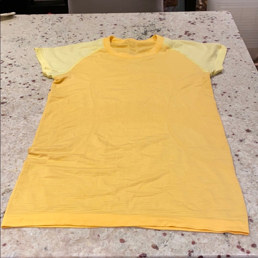 Run swiftly tee size 6